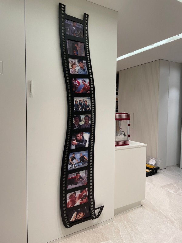 מסגרת תמונות בצורת סרט תמונות ממתכת